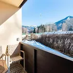 Yunique Daire Zell am See